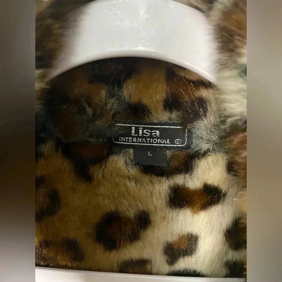 Lisa International faux fur‎ vest - Picture 4 of 6
